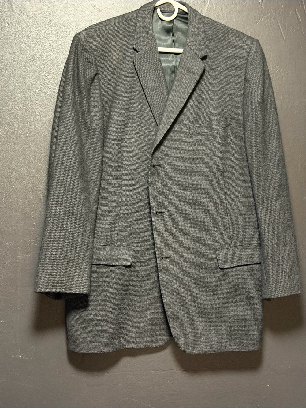 Charcoal grey Hart Schaffner & Marx sports coat. Size 37 great condition